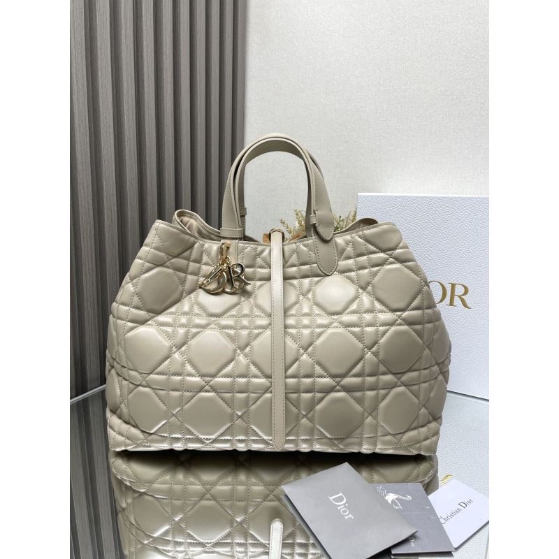 D*or top handle bags